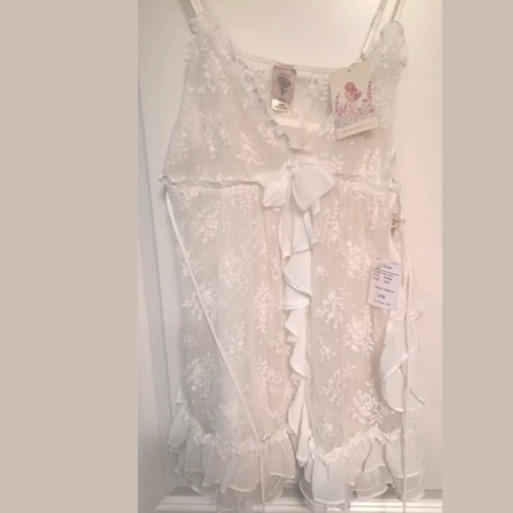 Honeymoon "In Bloom" lingerie set by Jonquil 🍾